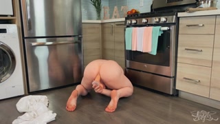 Bekijk Evie's Masturbation with Big Tits Bouncing - de beste porno op YOUPORN.ZONE