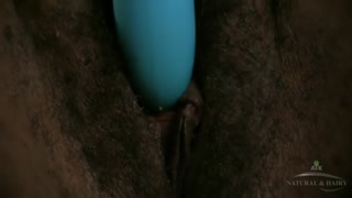 Guarda Big Tits Ebony Misty and Her Hairy Solo Session - il miglior porno su YOUPORN.ZONE