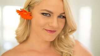 Guarda Black Dude Fucks Blonde Chick - il miglior porno su YOUPORN.ZONE