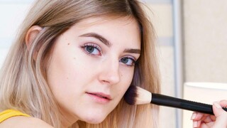 Big tits blonde Eva Elfie plays with herself - วีดีโอเซ็กส์ฟรี YOUPORN.ZONE