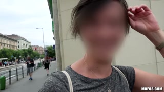 Urmăriți Brunette slut fucked under open sky - cel mai bun porn pe YOUPORN.ZONE