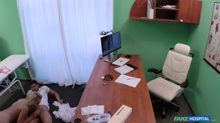 Tonton  Russian Medical Student Deepthroats and Swallows - pornografi terbaik di YOUPORN.ZONE