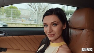 Guarda Teen Arian Joy Gets Handjob - il miglior porno su YOUPORN.ZONE