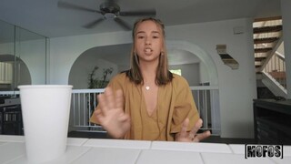 Dakota Gives a Blowjob Favor - video sesso gratis YOUPORN.ZONE