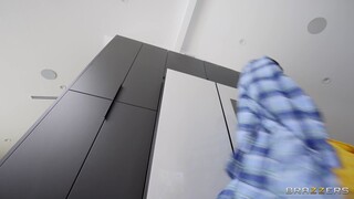 Standing Doggystyle with Molly Little's Big Natural Tits - video sesso gratis YOUPORN.ZONE