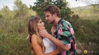 Guarda Blonde Outdoor Blowjob and Creampie - il miglior porno su YOUPORN.ZONE