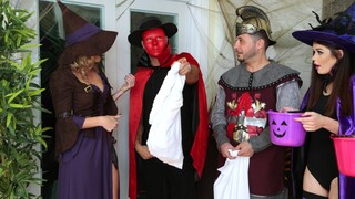 Halloweeny Cumshot on Enhanced Body MILF Cory Chase & Teen Anastasia Rose - Sex Video kostenlos YOUPORN.ZONE