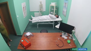 Guarda Small Tits Russian Blonde Loves Doctor's Cum - il miglior porno su YOUPORN.ZONE