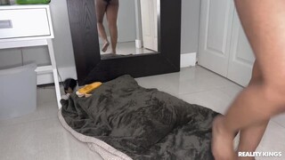 JMack's Handjob and Blowjob with Lily - videoclip sexual gratuit YOUPORN.ZONE