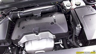 Athletic Couple Fucks Hard in Pickup Truck - Amateur Porn - 무료 섹스 비디오 YOUPORN.ZONE