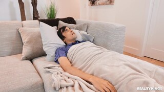 Guarda Pervert Ricky Spanish Peeks on Horny Roommate - il miglior porno su YOUPORN.ZONE