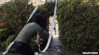 Tonton Shaved Pussy MILF Gets Gagged and Fucked - porno terbaik di YOUPORN.ZONE