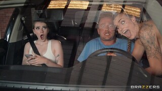Blowjob and Cum Swallowing in the Car を見る - YOUPORN.ZONE で最高のポルノ