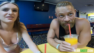 Assista Juicy Bubble Butt Daisy Stone Gets Destroyed - o melhor pornô no YOUPORN.ZONE