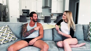 Oglądaj Natural Tits College Girl Sucks and Rides Roommate’s Cock - najlepsze porno na YOUPORN.ZONE