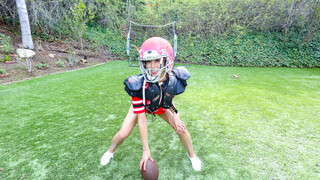 Petite Teen Slut Alexia Anders Scores a Touchdown - vídeo de sexo grátis YOUPORN.ZONE