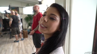 Schau Natural Tits & Wet Lips: Gina Valentina BTS BJ - die beste Porno auf YOUPORN.ZONE