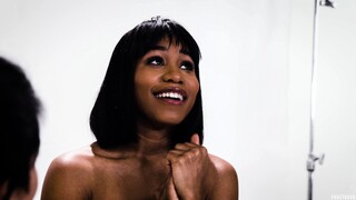 Regardez Ebony Teen Jenna Foxx Sucks & Fucks in Threesome - le meilleur porno sur YOUPORN.ZONE