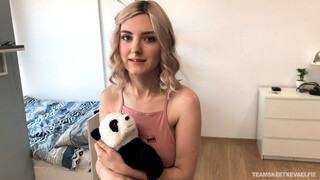Eva Elfie Sucks Adam Ocelot's Cock Like a Pro - Sex Video kostenlos YOUPORN.ZONE