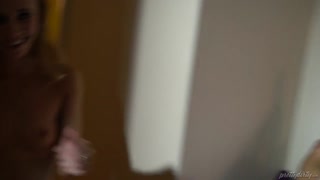 Xem Sinful Sisters: Phoenix Marie & Abella Danger BTS Action - phim khiêu dâm hay nhất trên YOUPORN.ZONE
