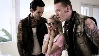 Petite Blonde Piper Perri Takes Rough Gangbang Facial - video seks percuma YOUPORN.ZONE