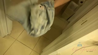 Brunette GF Anya Olsen Pissing Action 보기 - YOUPORN.ZONE에서 최고의 포르노