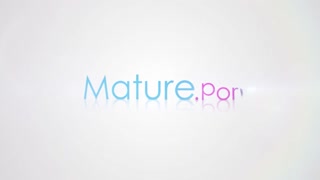 Guarda Kataline, the sexy older woman, rides young stud - il miglior porno su YOUPORN.ZONE