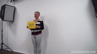 观看 Dagmar the Tempting MILF - European Blonde with Huge Tits - YOUPORN.ZONE 上最好的色情内容