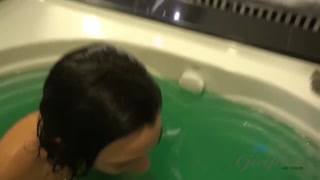Дивіться Brunette Amara Romani - Shower Pissing with Small Tits POV - найкраще порно на YOUPORN.ZONE