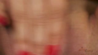 Дивіться Nila's Alluring Body - Big Ass, Shaved Pussy & Fingering - найкраще порно на YOUPORN.ZONE