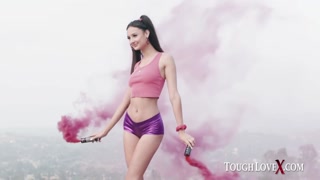 Urmăriți Eliza Ibarra Smoking Then Taking a Big Load on Her Face - cel mai bun porn pe YOUPORN.ZONE