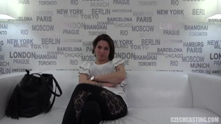 Czech Casting: Mellow Michaela Brunette - Sex Video kostenlos YOUPORN.ZONE