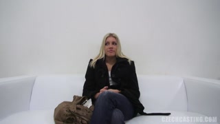 European Blonde Klara: Casting and Toy Play - vídeo de sexo grátis YOUPORN.ZONE