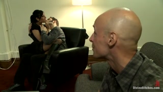 Guarda Beretta James Humiliates Cuckold in Rough Femdom Session - il miglior porno su YOUPORN.ZONE