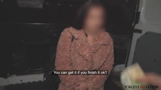 Guarda Naughty Brunette Picked Up and Fucked Hard - il miglior porno su YOUPORN.ZONE
