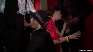 Oglądaj Hot MILF Bianca Ferrero in Wild Group Sex - Stockings & Fetish - najlepsze porno na YOUPORN.ZONE