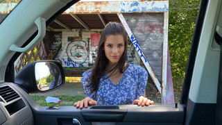 Дивіться Couple Fucks in the Car - Little Caprice - найкраще порно на YOUPORN.ZONE