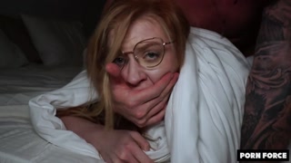 Oglądaj Glasses Girl Crystal White Fucked Hard - najlepsze porno na YOUPORN.ZONE
