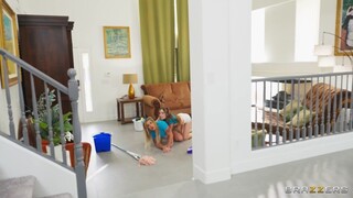 观看 Spanking and Soaking with Lesbians - YOUPORN.ZONE 上最好的色情内容