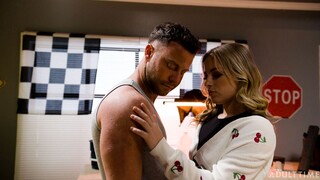 Guarda  Naughty Girl Gets Dirty with Tattooed Stud - il miglior porno su YOUPORN.ZONE