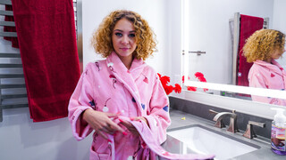 Allie Addison Gets Some Downtime - 무료 섹스 비디오 YOUPORN.ZONE