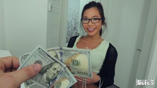 Sledujte POV Handjob for Brunette - nejlepší porno na YOUPORN.ZONE