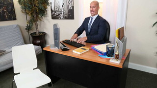 Guarda Natural Tits Teen Alex Blake Fucked on Desk - il miglior porno su YOUPORN.ZONE