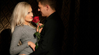 Night Rose: Blonde Couple 69, Striptease & Fucking - video sesso gratis YOUPORN.ZONE